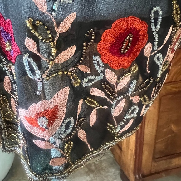 Sheer beaded crochet ladies top vintage small/medium black with floral crochet - Picture 11 of 16